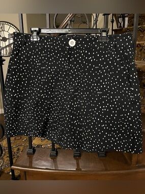 cabi #6636 Pasadena Short. EUC. Size 10.